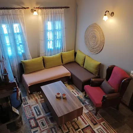 Apartment Rinoula's Traditional *