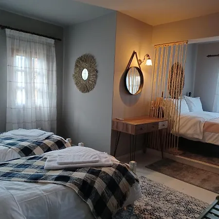 Rinoula's Traditional Apartment *