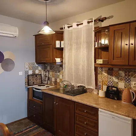 Rinoula's Traditional