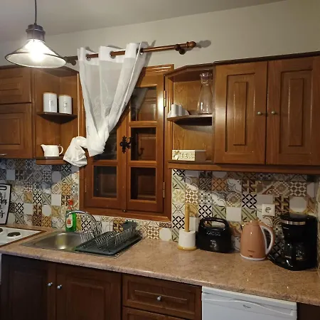 Rinoula's Traditional Apartment *