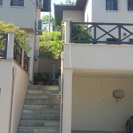 Rinoula's Traditional *