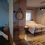 Apartament Rinoula's Traditional