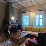 Rinoula's Traditional * Mourésion