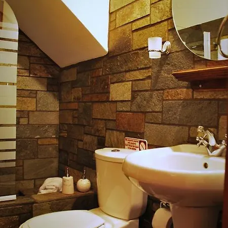 Rinoula's Traditional * Mourésion