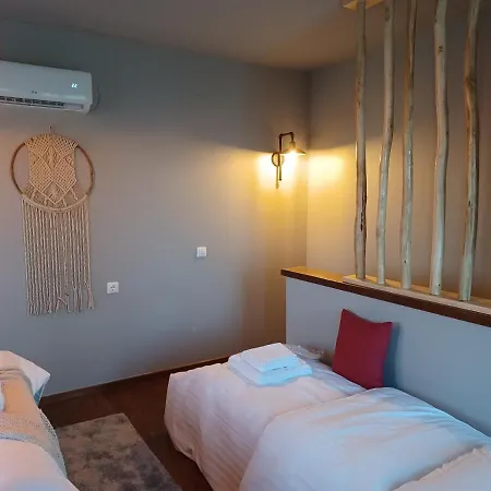 Daire Rinoula's Traditional *