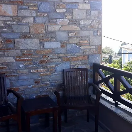 Daire Rinoula's Traditional