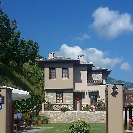 Rinoula's Traditional Apartment Mouresi